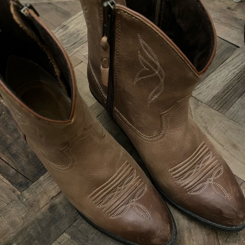 Ariat Darlin Western Boots